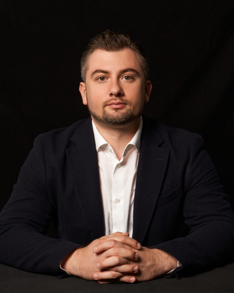 Oleg Sheremeta 谢奥霖
